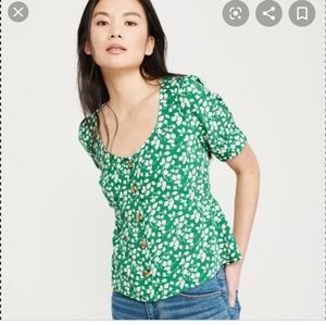 NWOT Abercrombie Scoop neck button blouse Rouje